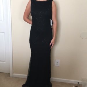 Adrianna Papell. BEAD. MERMAID. GOWN